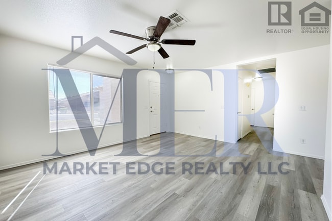 Building Photo - 3Bed/2Bath Home at 107th Ave/Olive! $399 M...