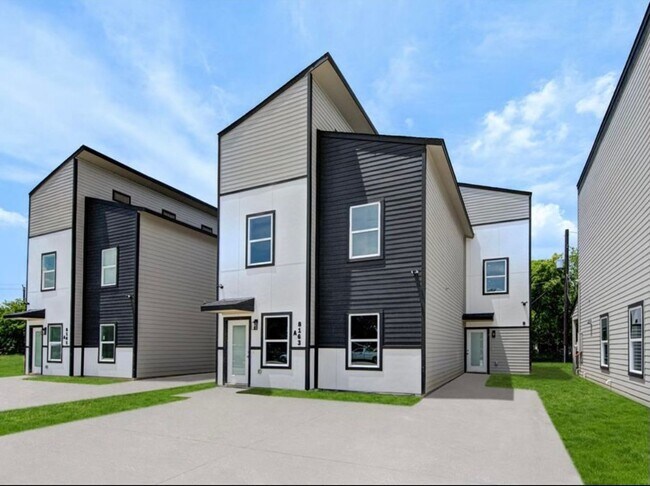 Primary Photo - Brand new 3-bedroom, 3-bathroom townhome, ...