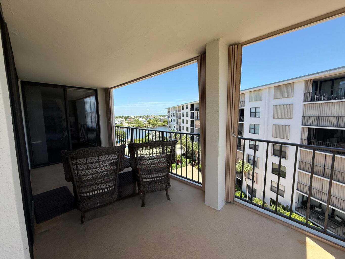 Building Photo - 3545 S Ocean Blvd
