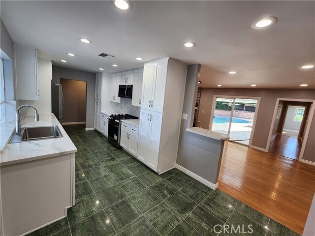 Building Photo - 22240 Burton St