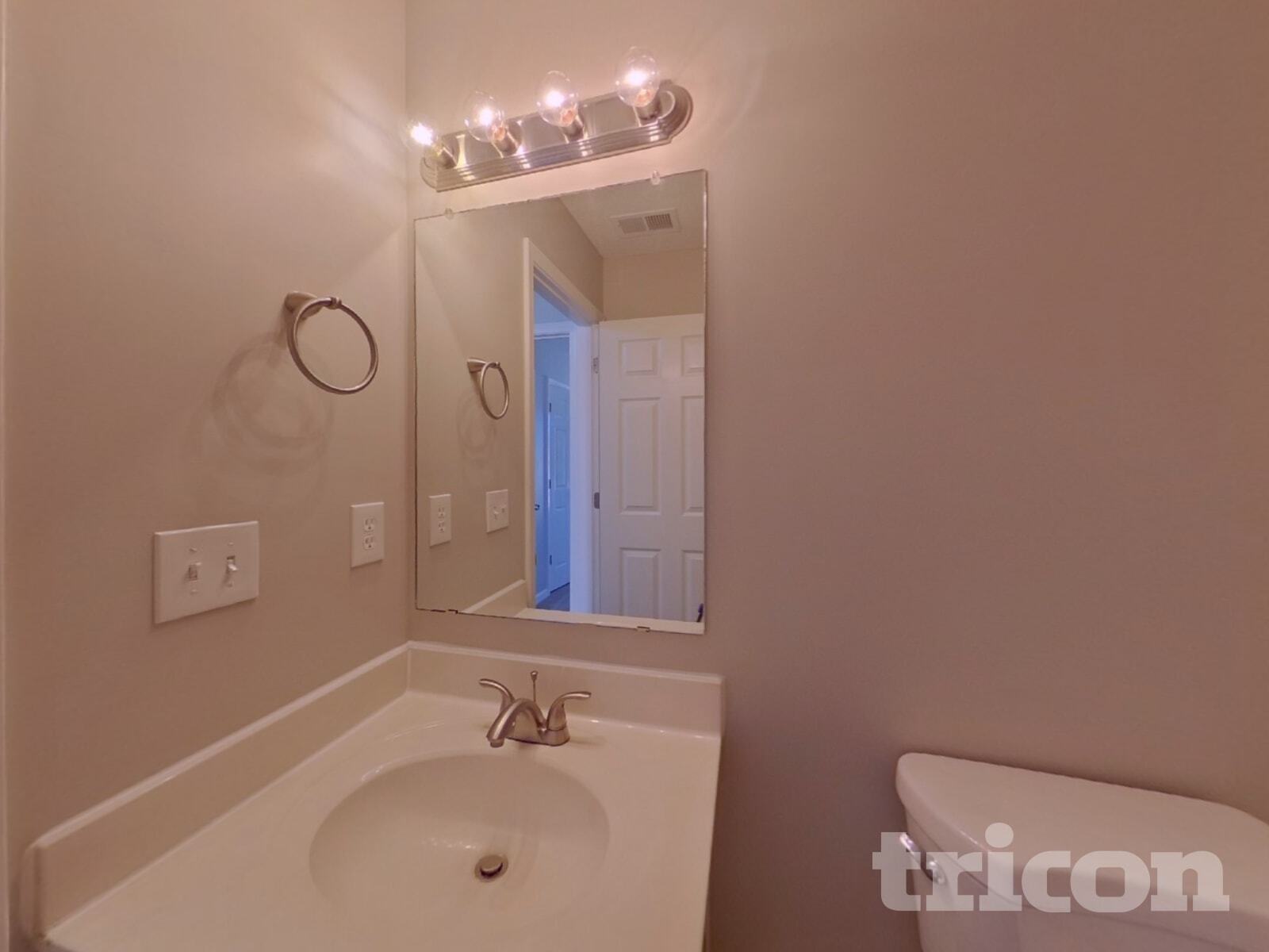 Building Photo - 8605 Appledale Dr