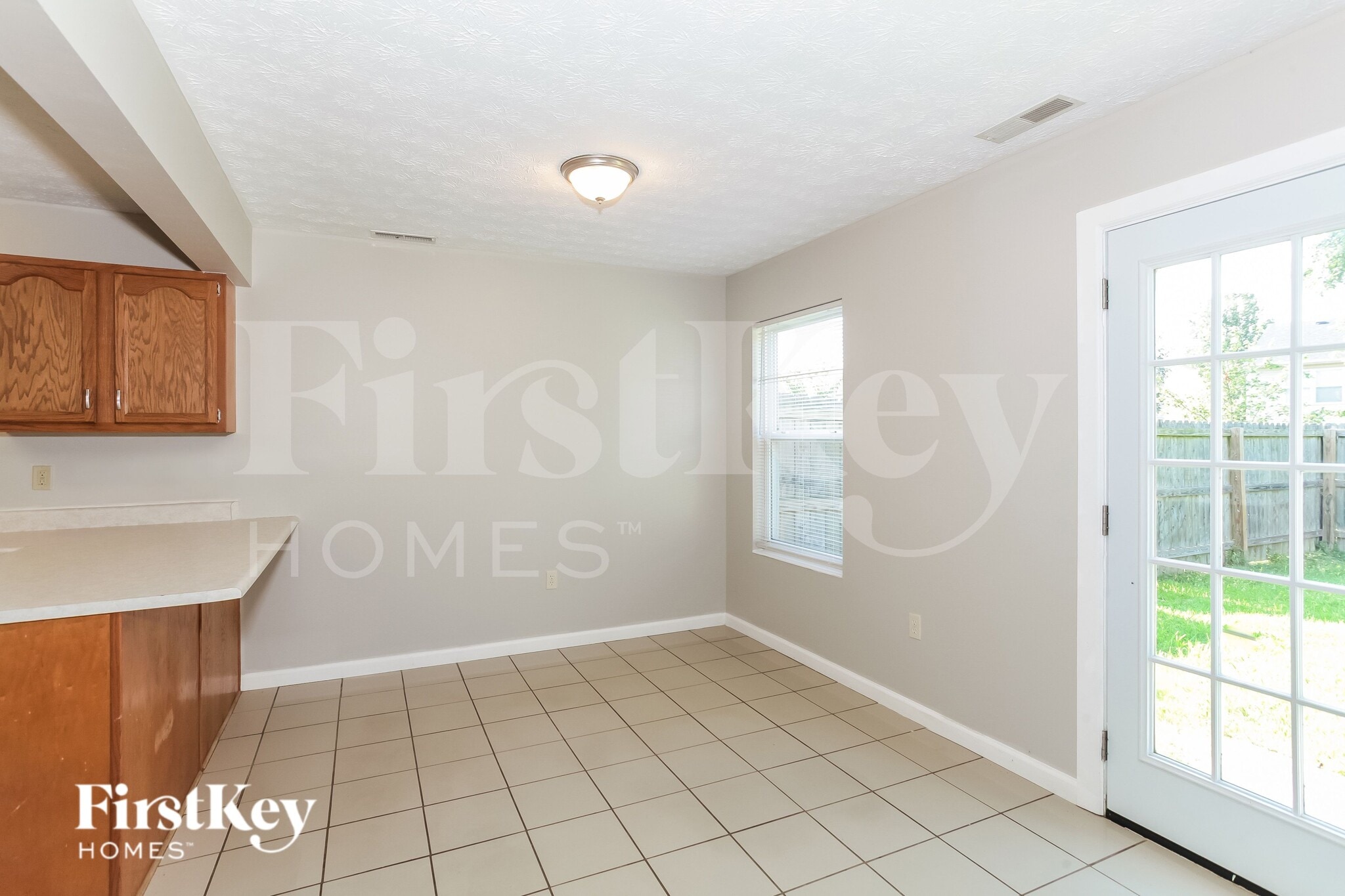 Building Photo - 5712 Clemens Dr