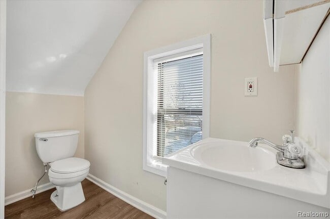 Building Photo - 60 W Harry Ave