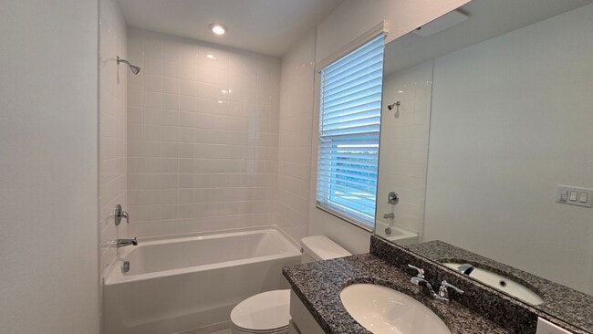 Building Photo - Brand-New Apopka 4Bed/2.5 Bath Townhome Avail for Rent! Be The first to Live Here!