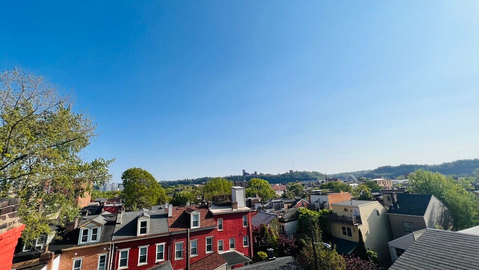 Building Photo - 517 Armandale St