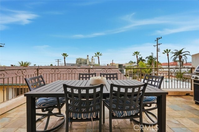 Building Photo - 424 N Broadway