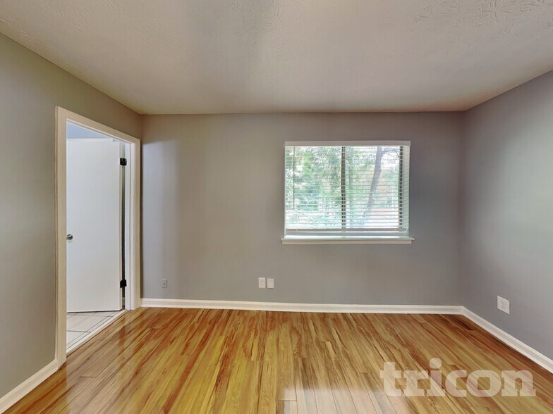 Building Photo - 1370 High Country Ct