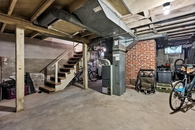 Building Photo - Cute North Tacoma Home - Stadium District ...