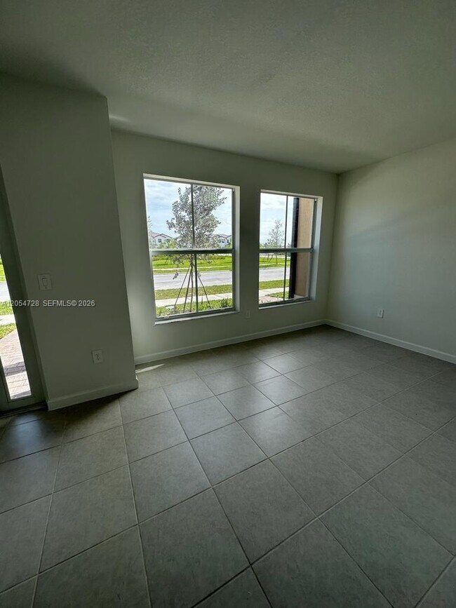 Building Photo - 26460 SW 148th Ct