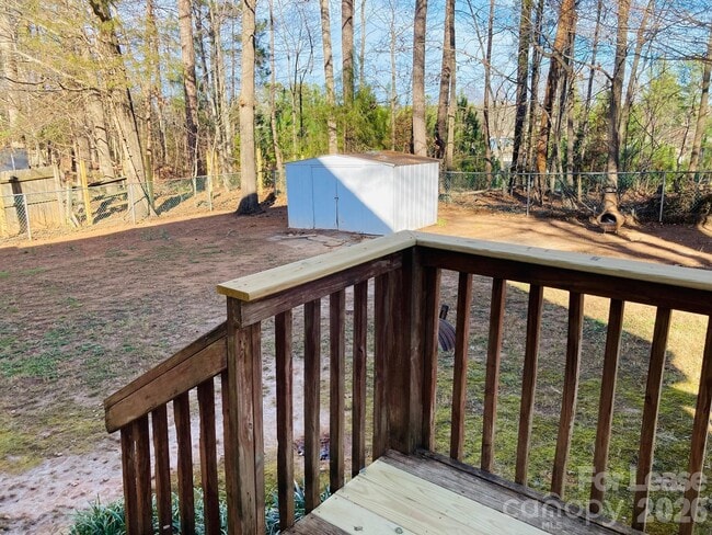 Building Photo - 7781 Red Robin Trail