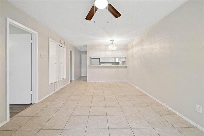 Building Photo - 806 Judy Dr