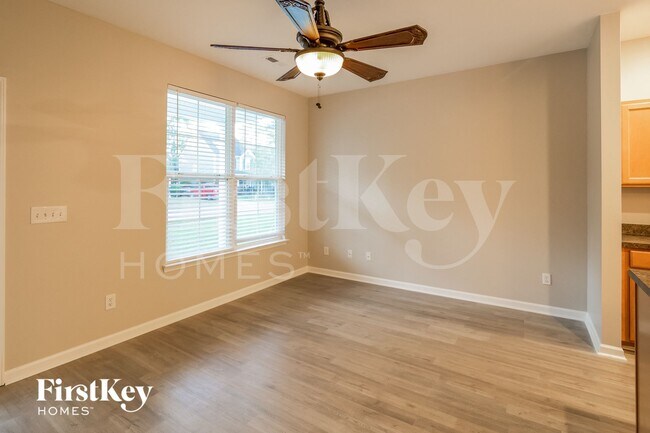 Building Photo - 8954 Planters Row Ln