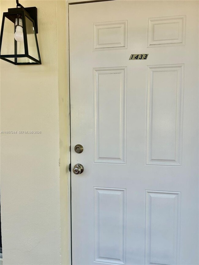 Building Photo - 1433 NE 22nd St