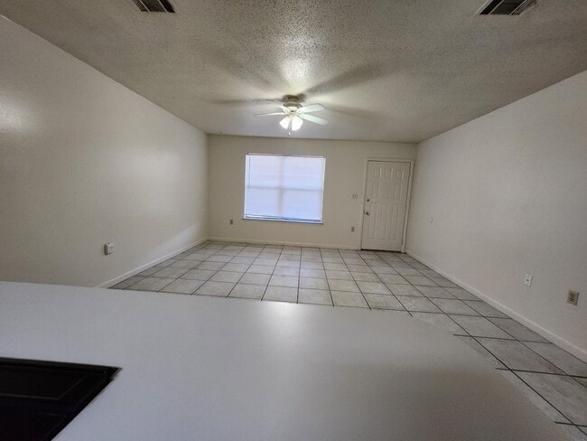 Building Photo - 151 Scottwood Dr SE