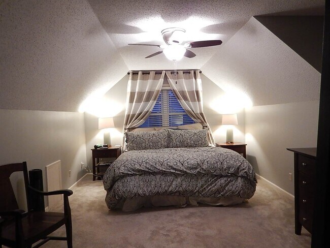 Building Photo - 461 Dove Valley Rd