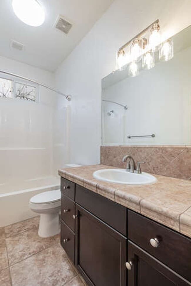 Building Photo - Great Harlan Ranch Home! Don't miss out!