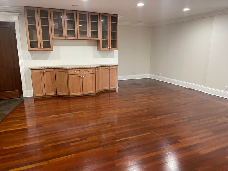 Building Photo - 1427 N Sedgwick St