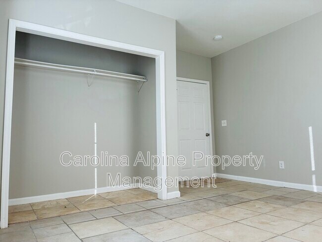 Building Photo - 110 N Webb St