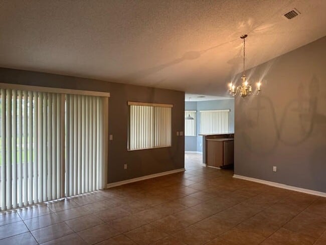 Building Photo - Single Family home for rent !