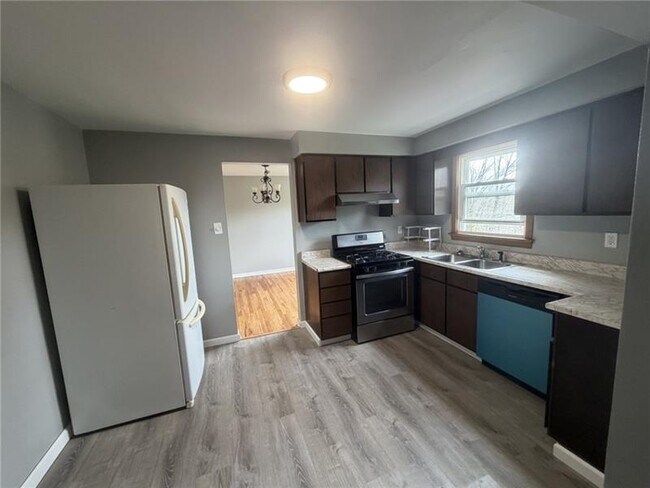 Building Photo - 9280 N Florence Rd