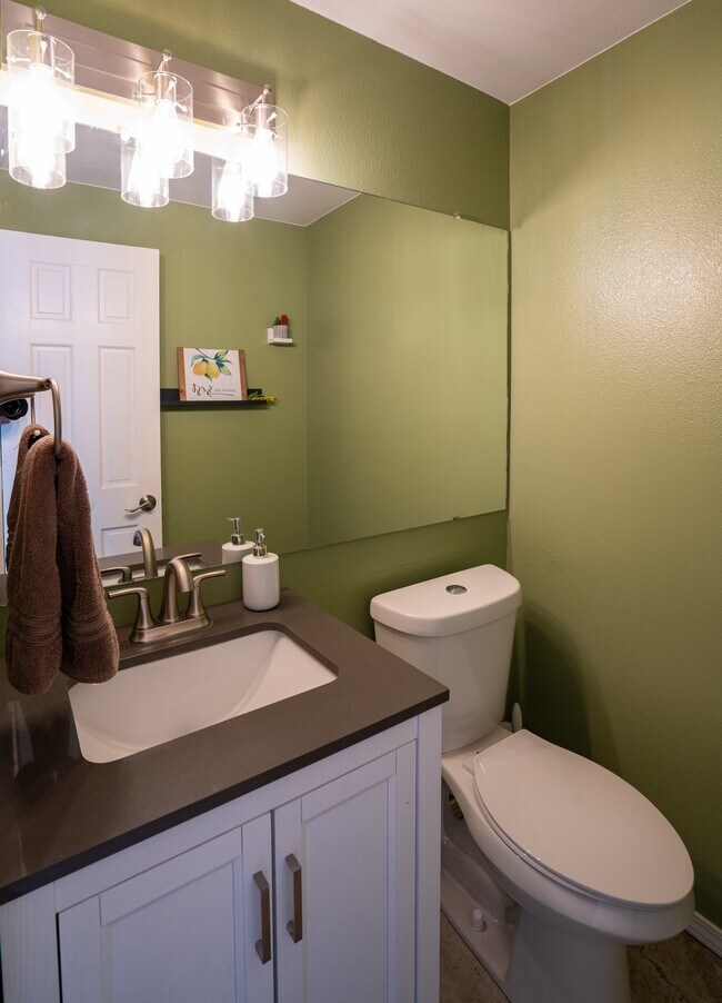 Building Photo - 850 Wuthering Heights Dr