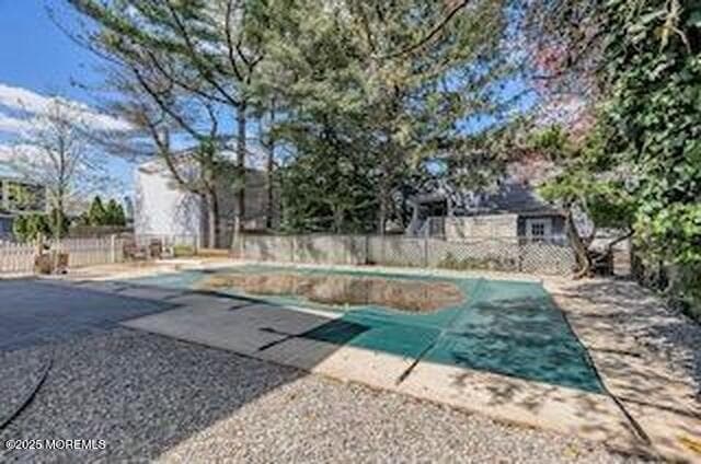 Building Photo - 1143 Roe Ave