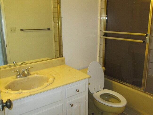 Building Photo - 1803 E Ocean Blvd