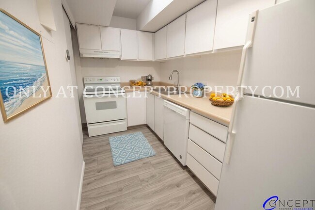 Interior Photo - 132 E 2nd Ave