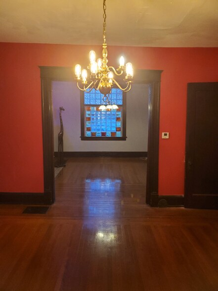 Building Photo - 907 Lexington Ave