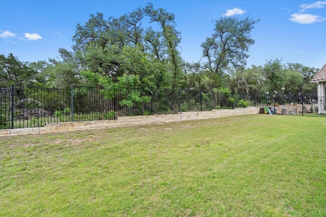 Building Photo - Stunning 4-Bedroom Home in Northwest Austi...