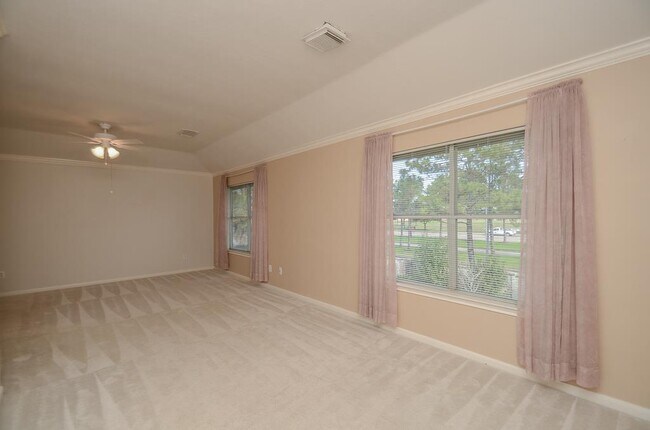 Building Photo - 23826 River Pl Dr
