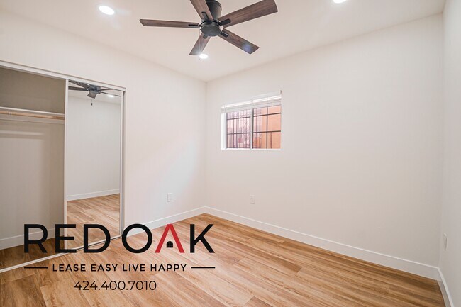 Building Photo - 1611 Oak St