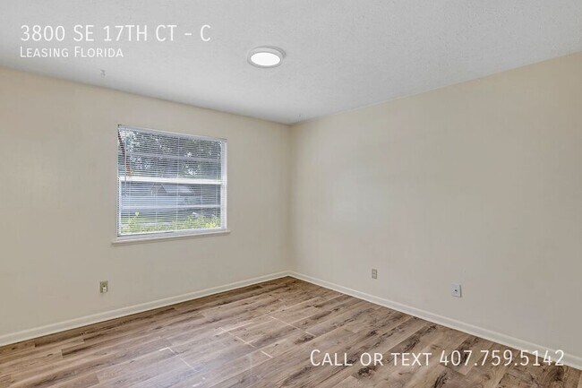 Building Photo - 3800 SE 17th Ct