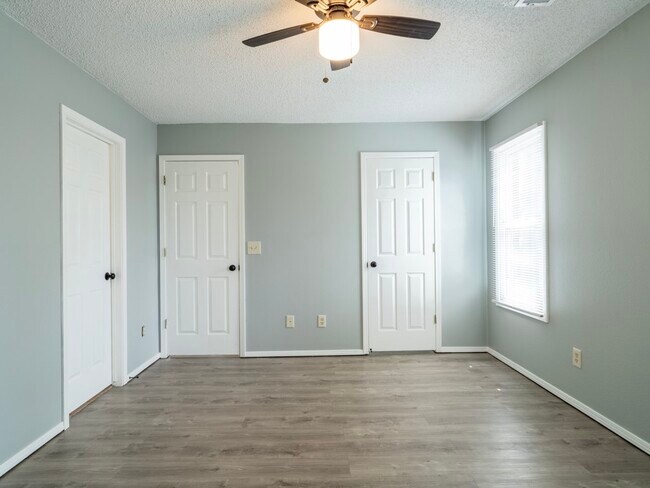 Building Photo - 2714 E Central Ave