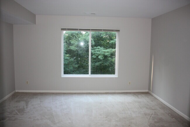 Building Photo - 8423 Old World Ct