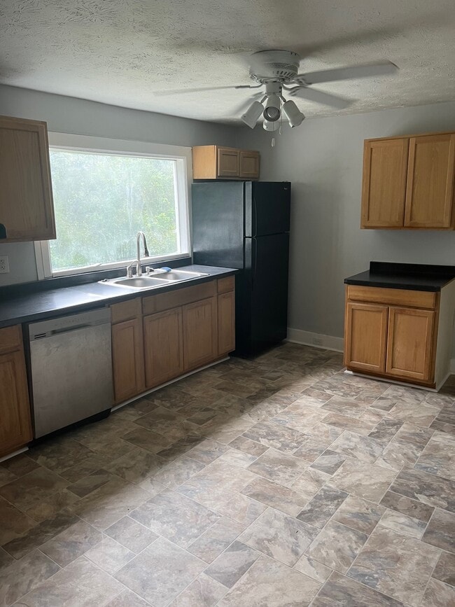 Building Photo - 5017 Monte Vista Rd