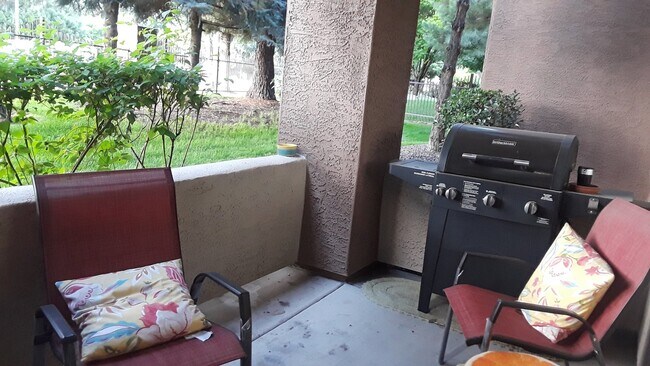 Building Photo - Tanamera One bedroom Unit Available
