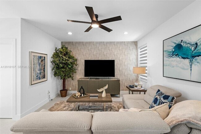 Building Photo - 4621 NW 93rd Doral Ct