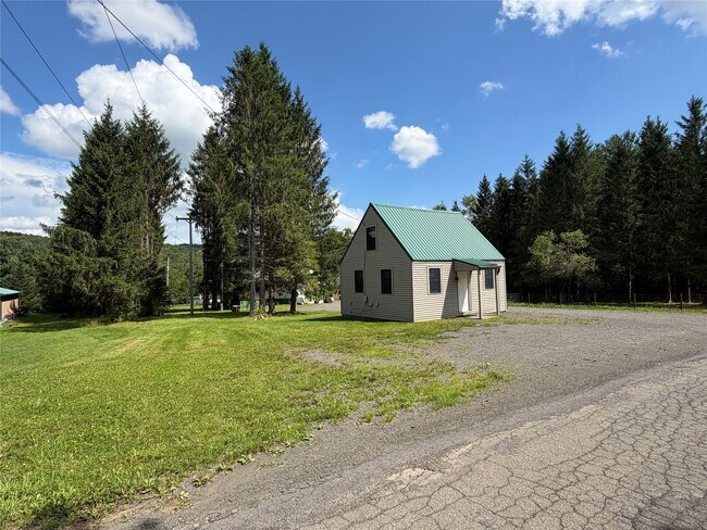 Building Photo - 530 Cascade Valley Rd