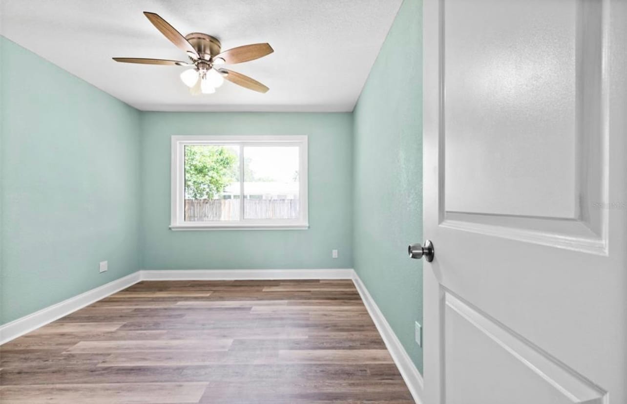 Building Photo - 11615 Park Blvd