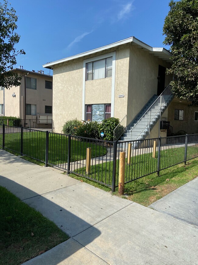 Primary Photo - 3345 Artesia Blvd