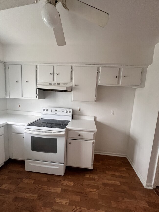 Building Photo - 25672 Lira Ln