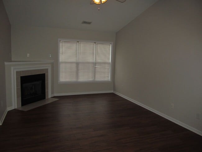 Building Photo - Clemmons Location