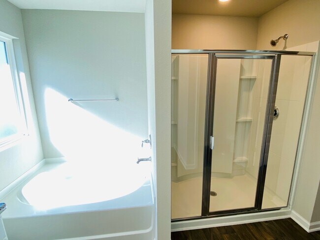 Building Photo - 23135 Shadowridge Dr