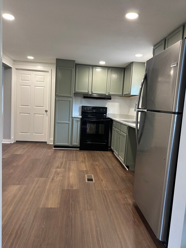 Building Photo - 38 Shuford St