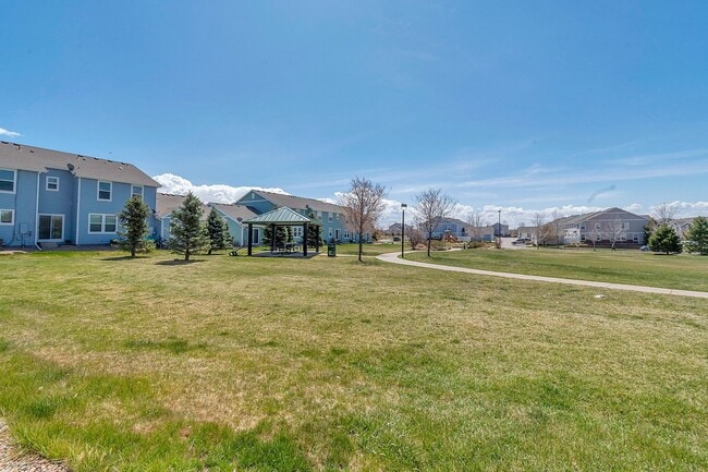 Building Photo - Charming 3 Bedroom 3 Bath Townhouse in Green Valley Ranch!