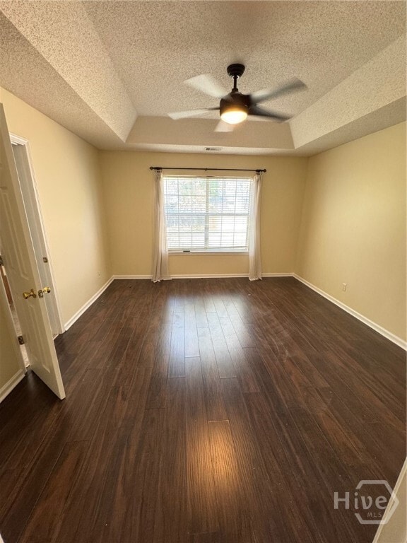 Building Photo - 121 Oak Pointe Trail