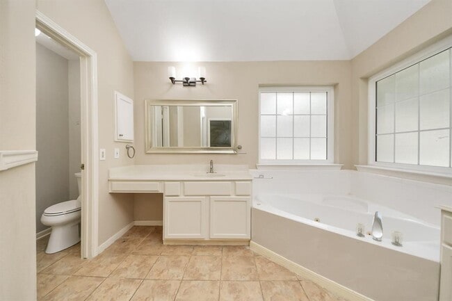 Building Photo - 21630 Live Oaks Spring Dr