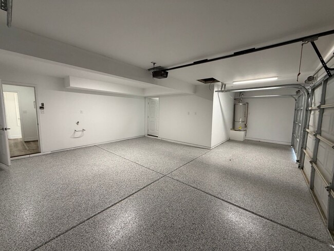 Building Photo - 4 BEDROOM IN RANCHO SERENO - FRESHLY REMODELED