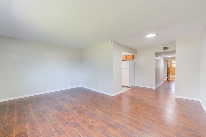 Building Photo - 10768 Tropic Dr